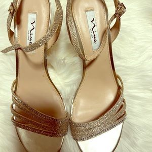 Nina sandals in brand new condition